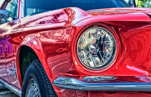 Oldtimer mit verchromten Teilen